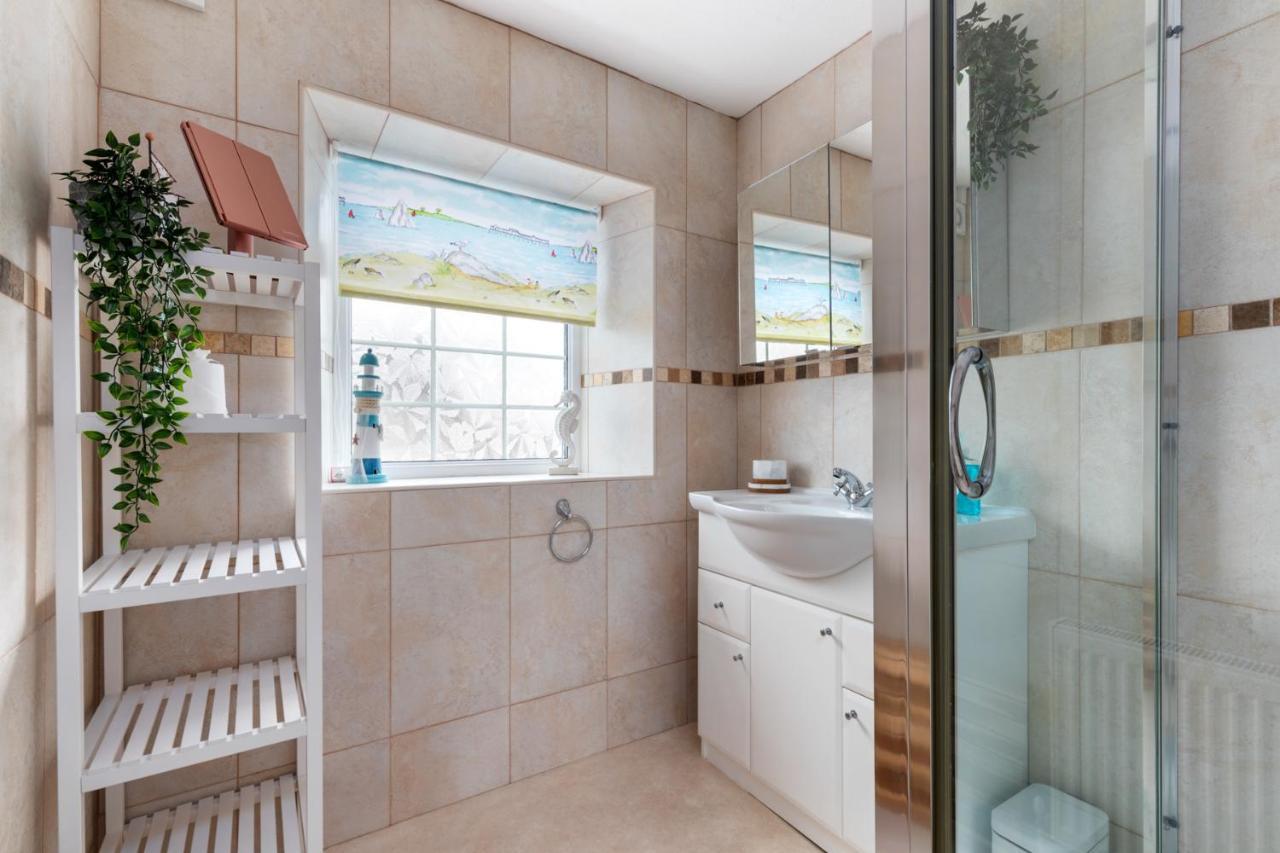 Ivydene - Beautiful Cottage, Stone Throw From Beach, Wonderful Sea Views Saundersfoot Exterior photo